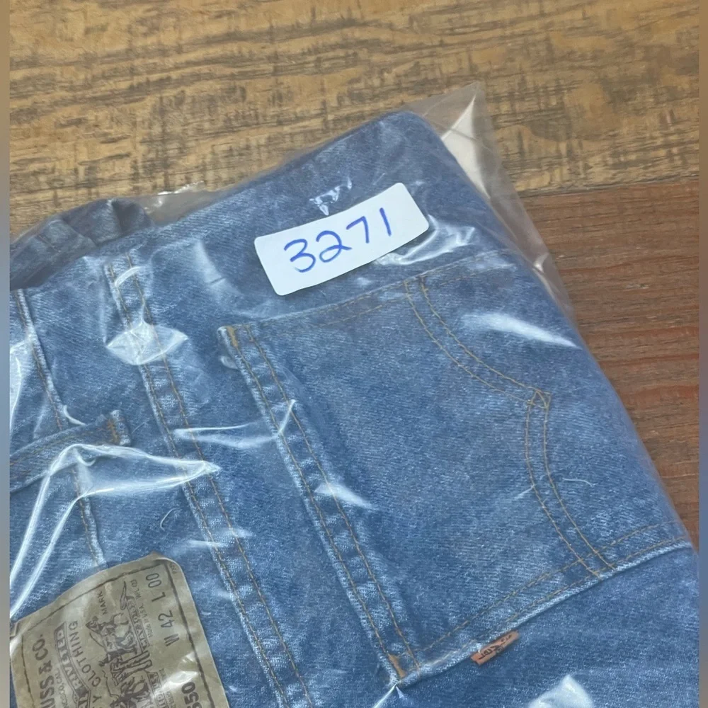 Vintage Levi’s Men’s 42 Orange Tag 550 High Jean shorts jorts denim grandpa 1992